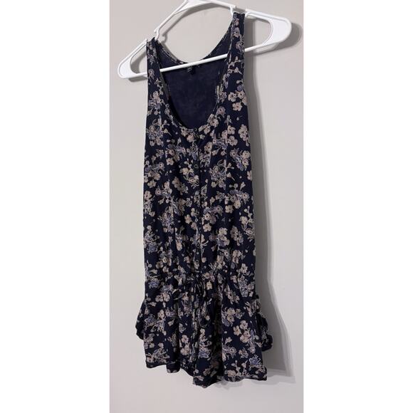 Women's Floral Blouse Express Size Medium Lightweight Top Loft Sleeveless Blouse - Picture 2 of 9